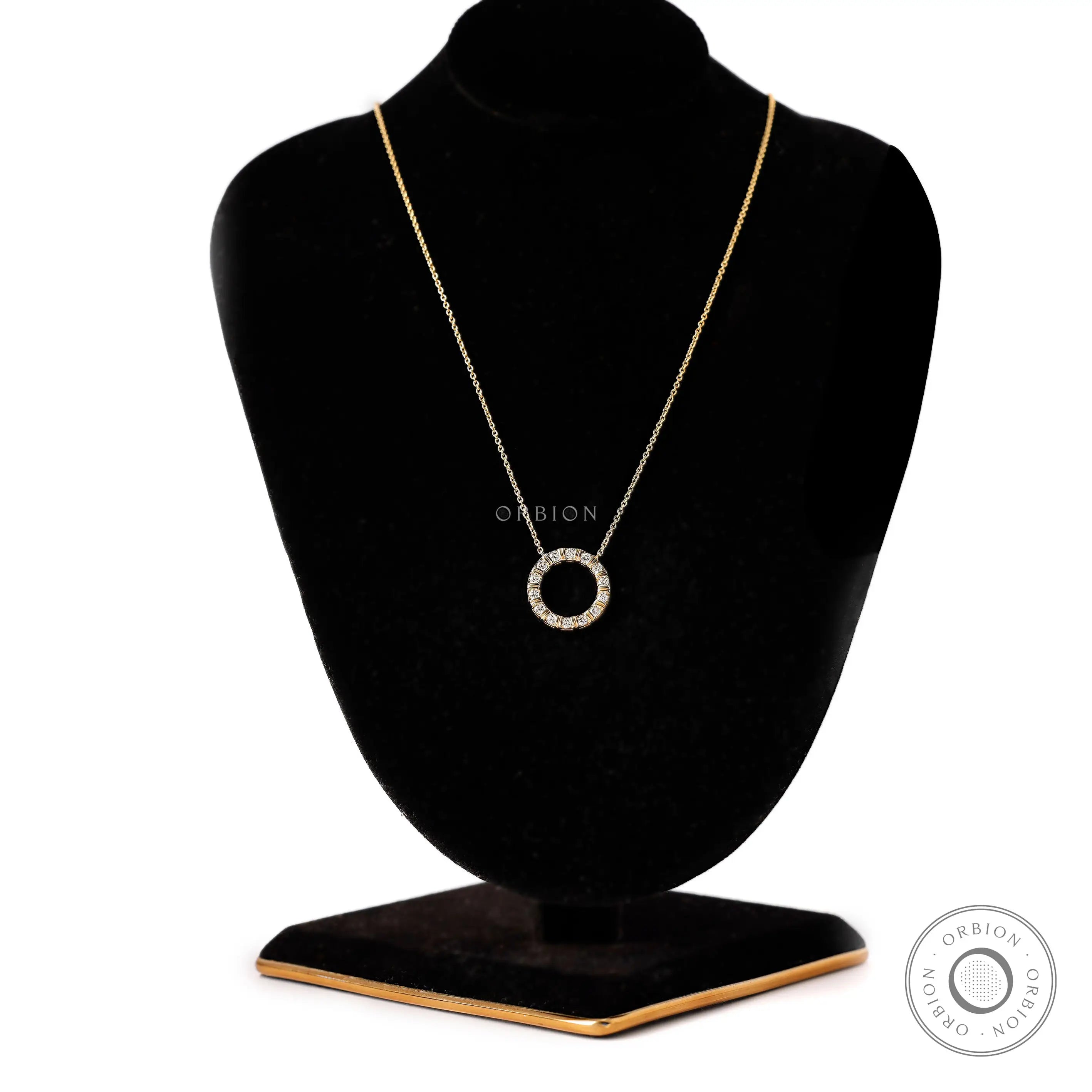 14k Yellow Gold Lab Diamond Circle Necklace