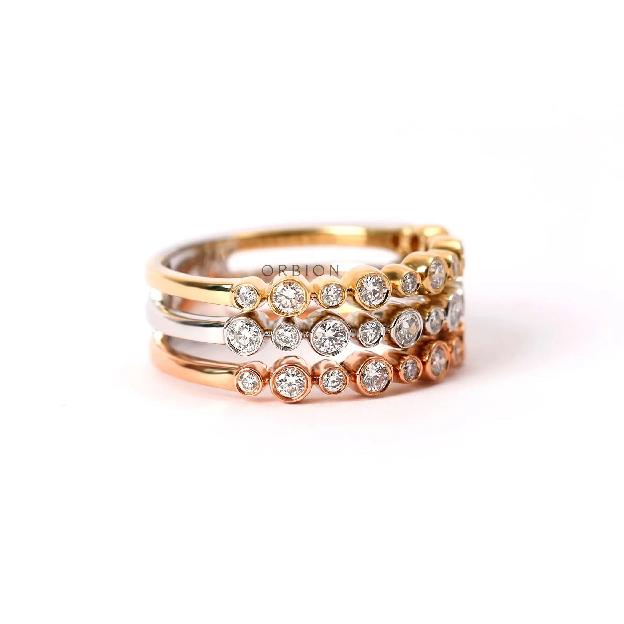 Scalloped bezel diamond band with round brilliant lab diamonds