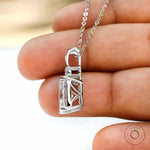 Side close up showing open gallery and white gold frame.