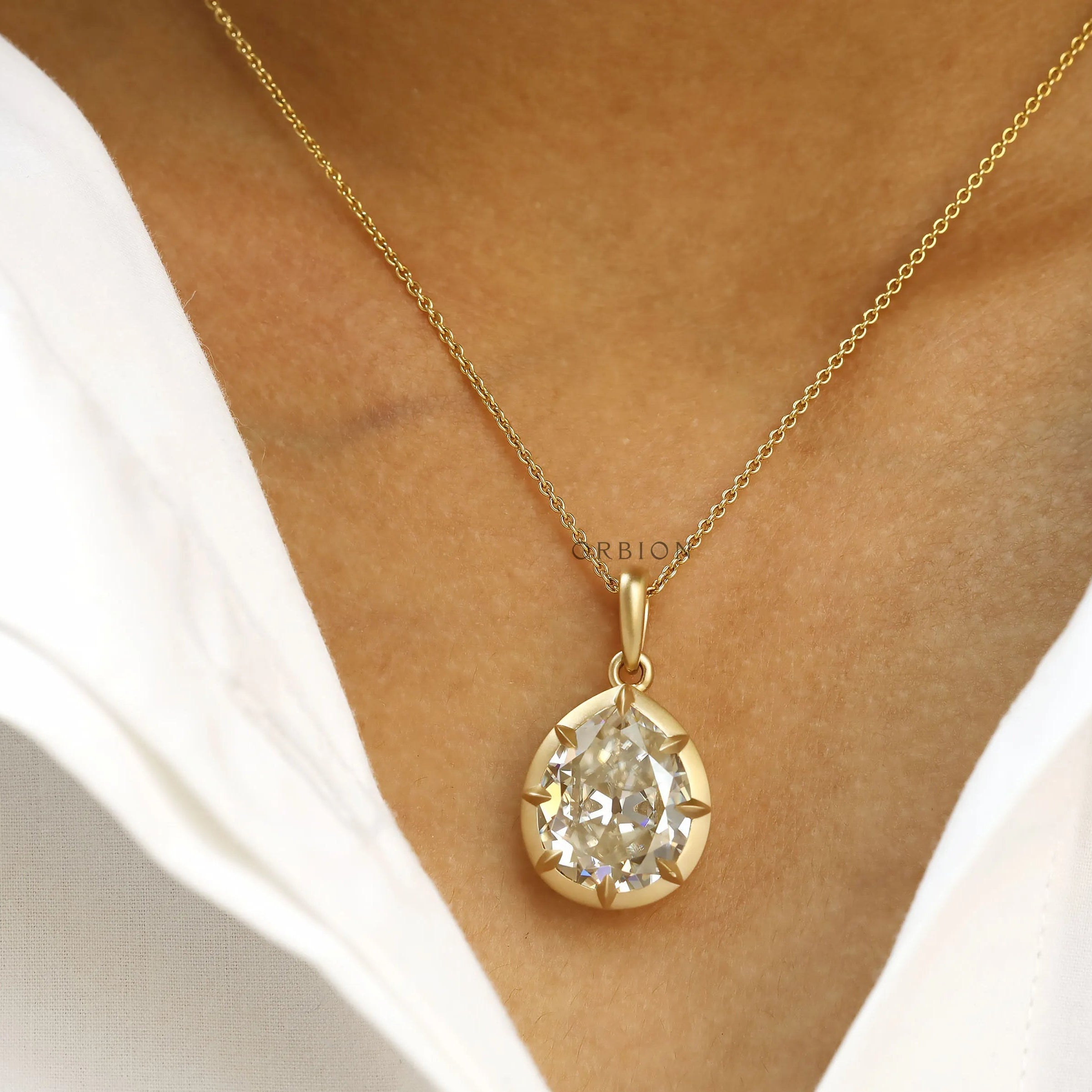 Dazzling 6 CT Off White Moissanite Pendant in Pear Shape with Matte Finish