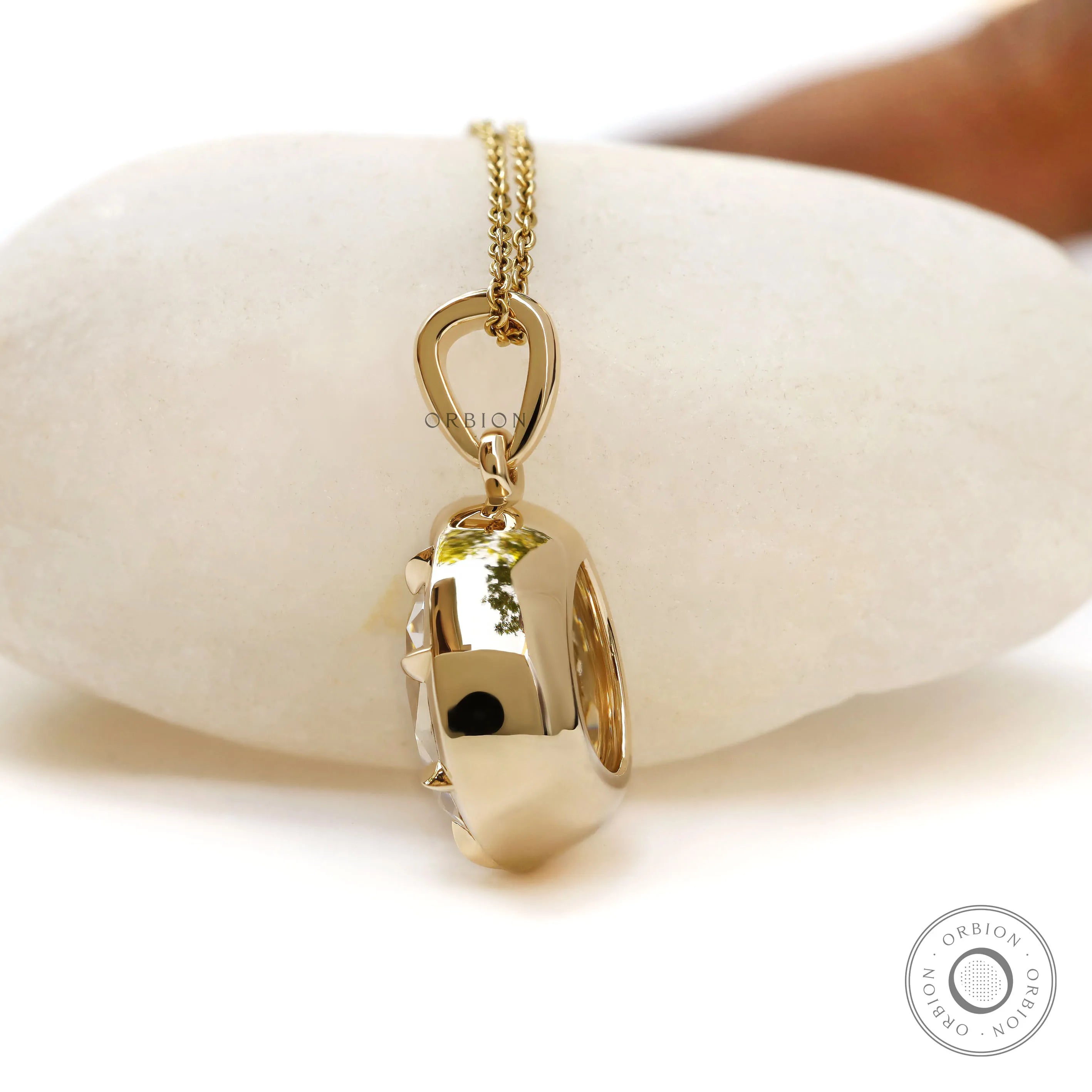 Pear moissanite pendant 6 CT in classic georgian style, 18K yellow gold