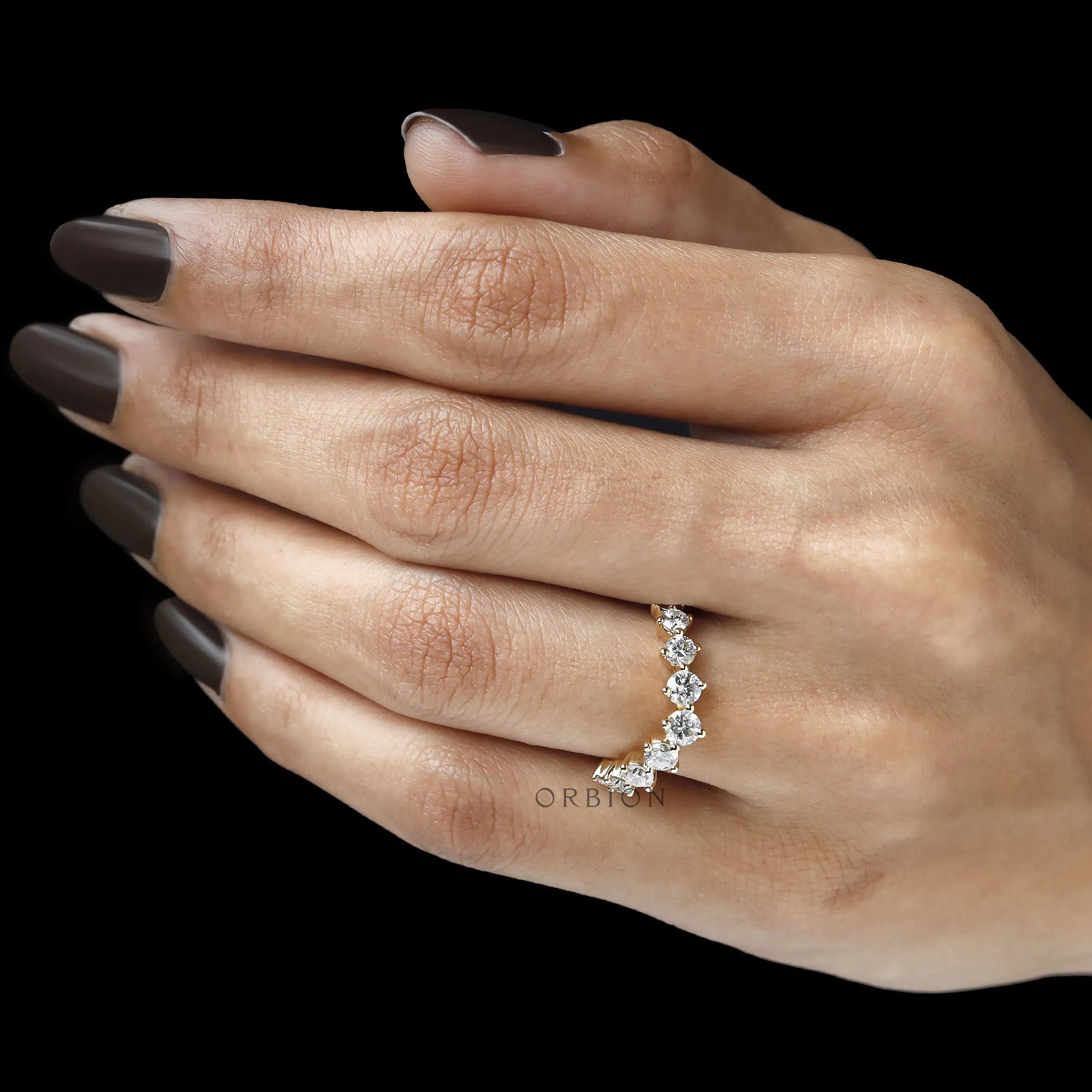 Elegant curved lab diamond band ring for stacking in gold