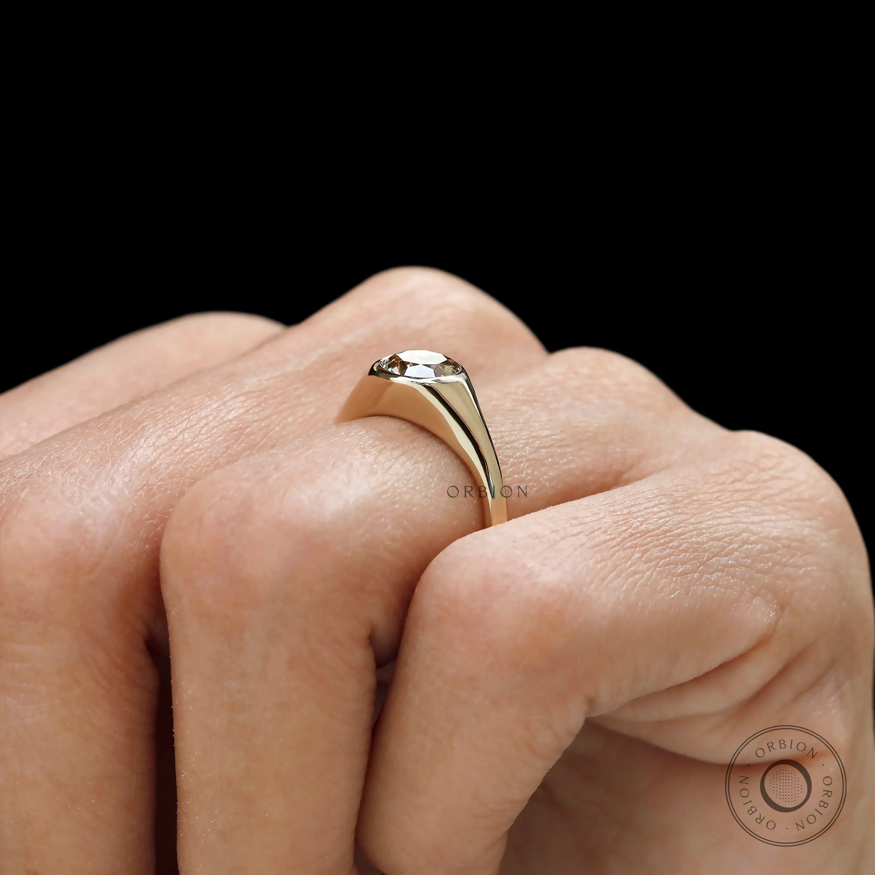 Elegant women’s champagne moissanite engagement signet ring