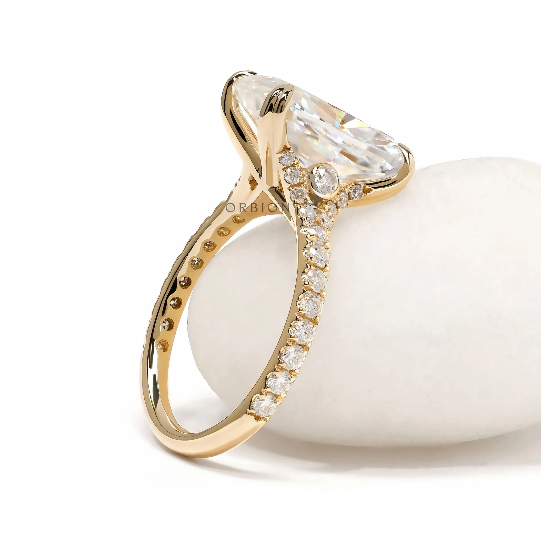 Luxury 4 CT Elongated Cushion Engagement Ring with Moissanite or Lab Diamond