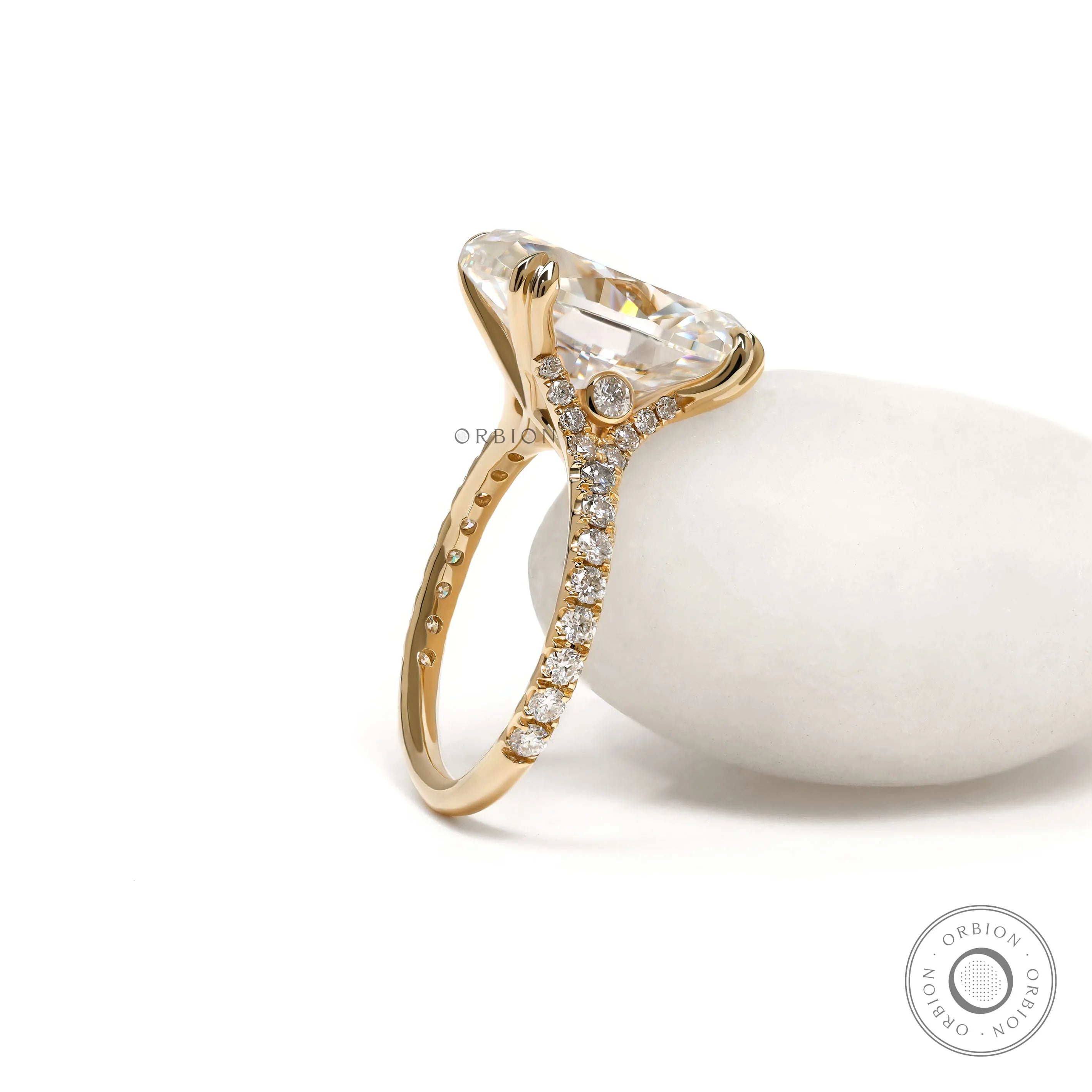 5.50 CT oval solitaire ring, moissanite or lab diamond, cathedral setting, pavé split shank, yellow gold