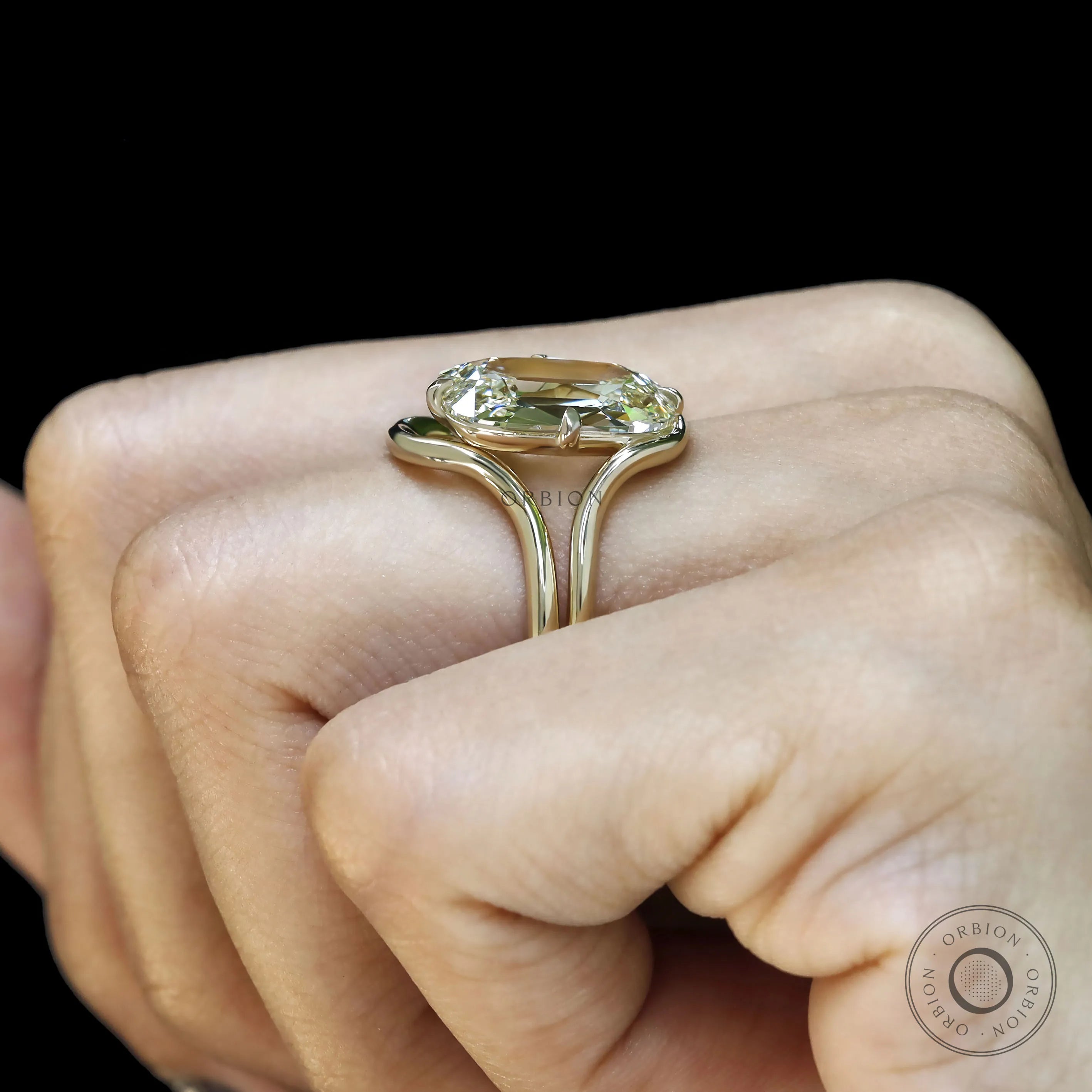 Yellow Gold Bypass Ring Set with Lab Diamond and Curved Matching Band