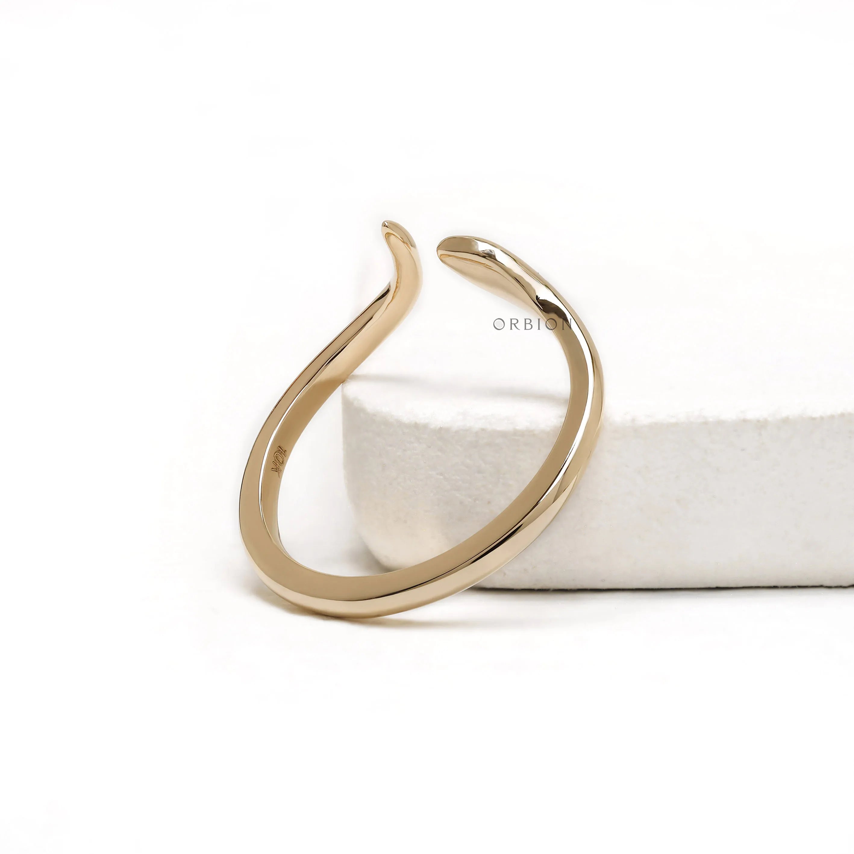 Elegant 14k gold snake ring for women with yellow lab diamond