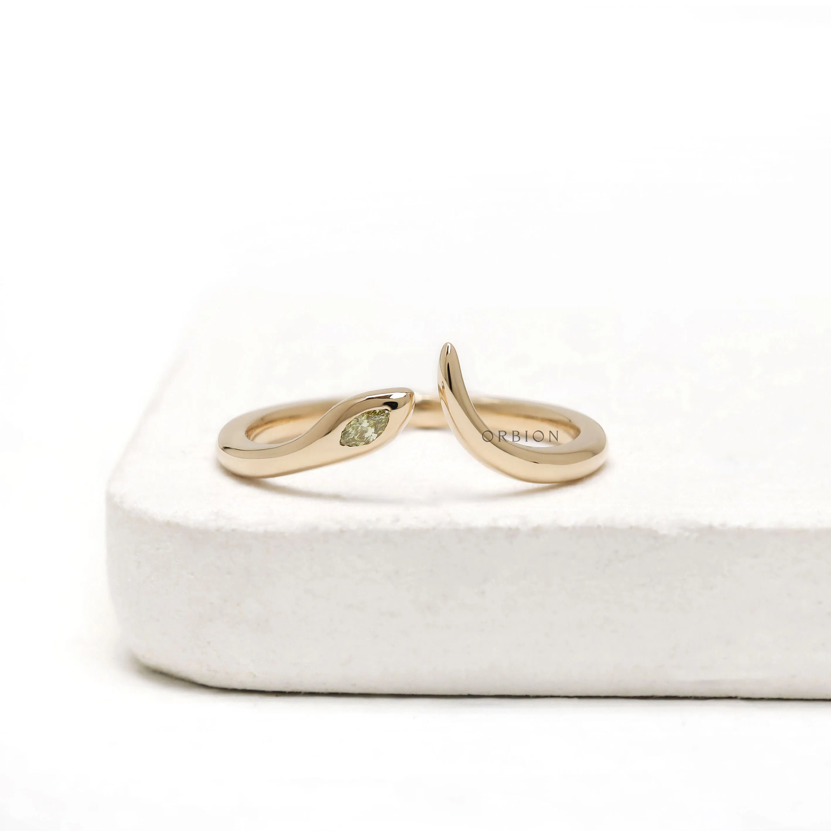 Dainty yellow lab diamond snake ring in 14k yellow gold for women