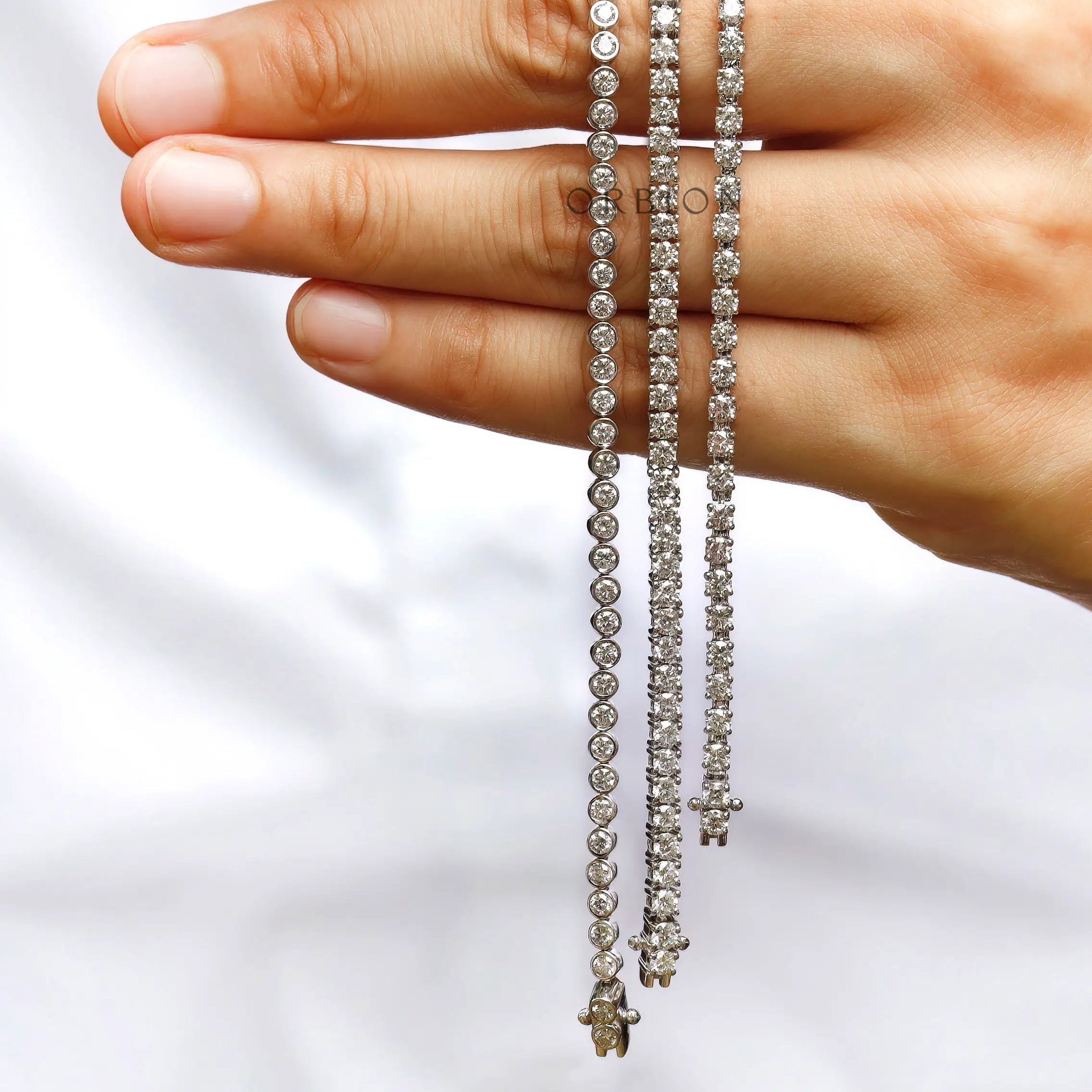 Diamond bracelet showing clasp and flexible structure