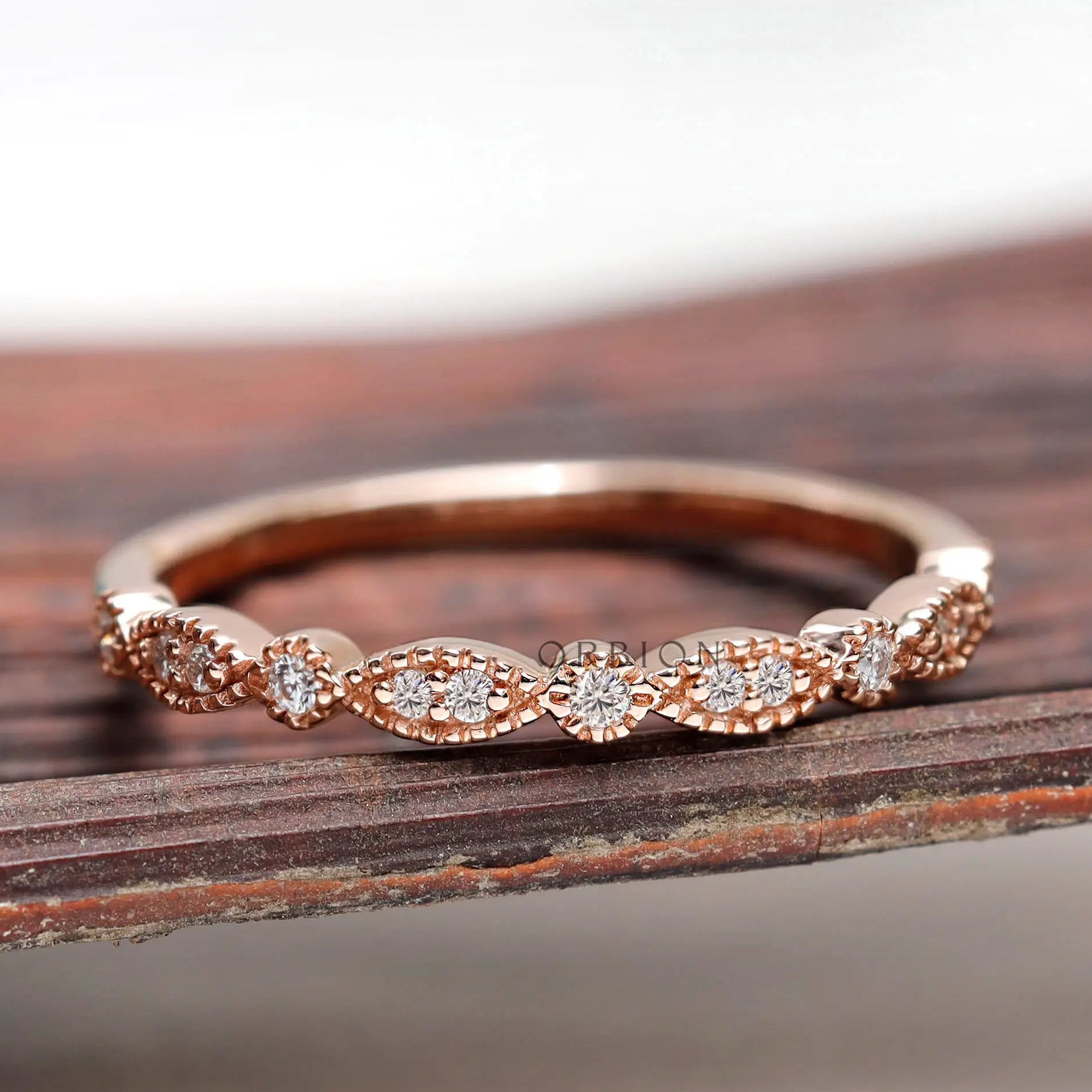Art Deco wedding band with fine milgrain detailing in rose gold, front view