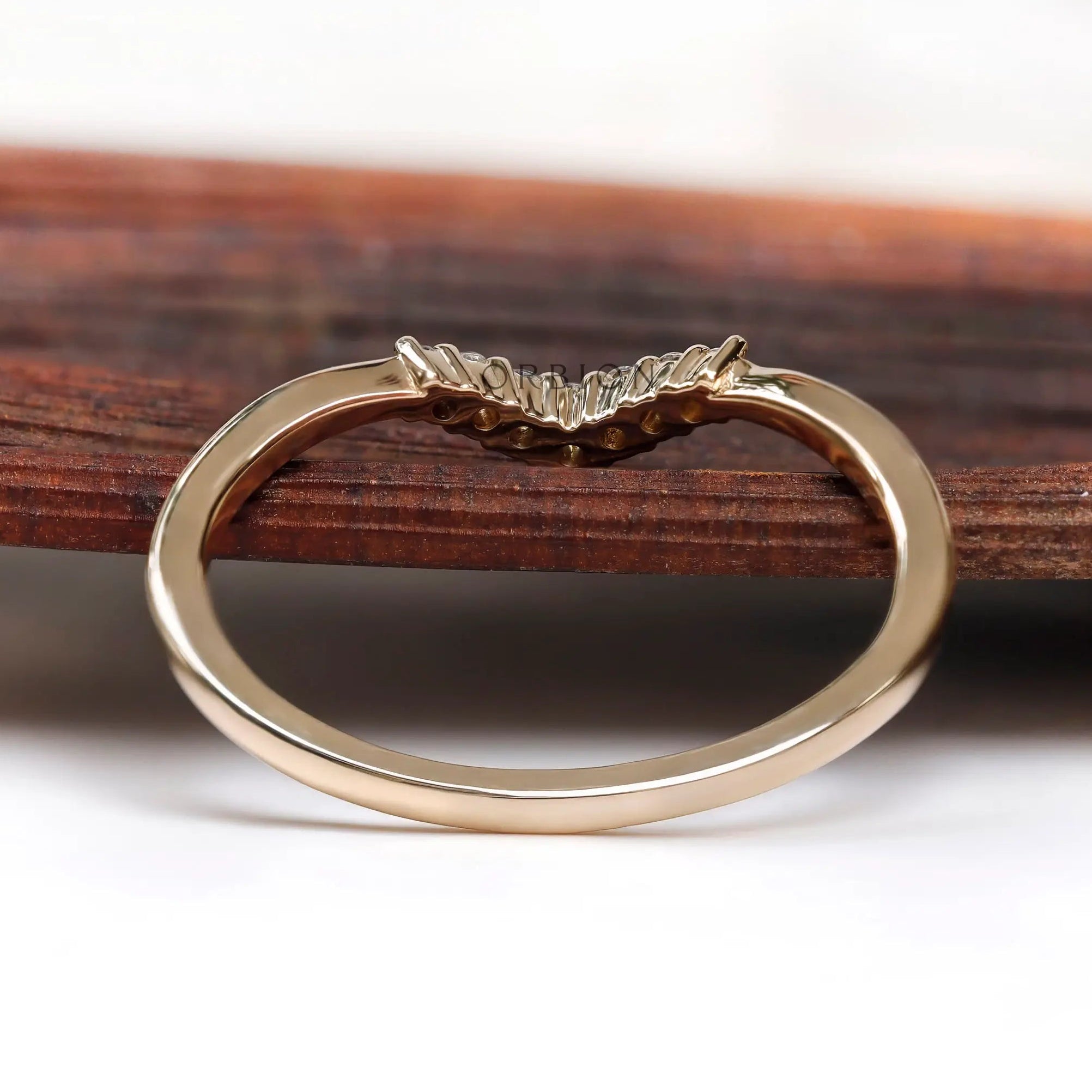 Under gallery view of delicate chevron band