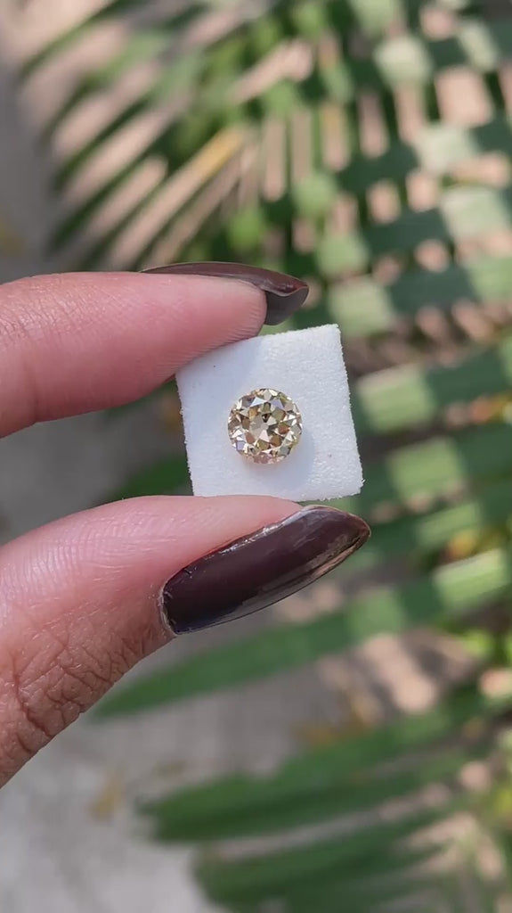 Old european cut light champagne moissanite video