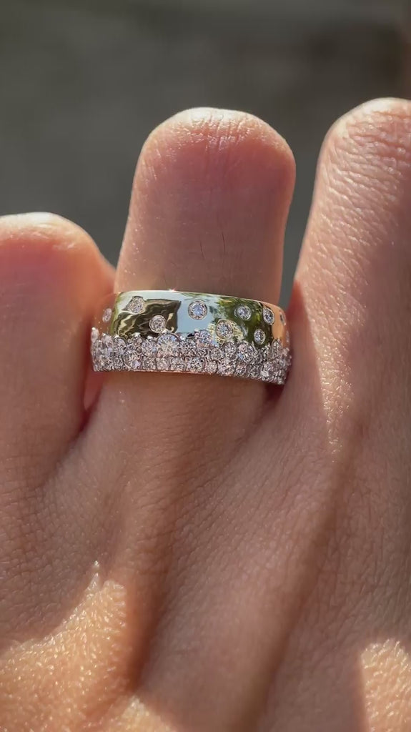 Rotating view of scattered galaxy diamond snowfall gold confetti cigar band