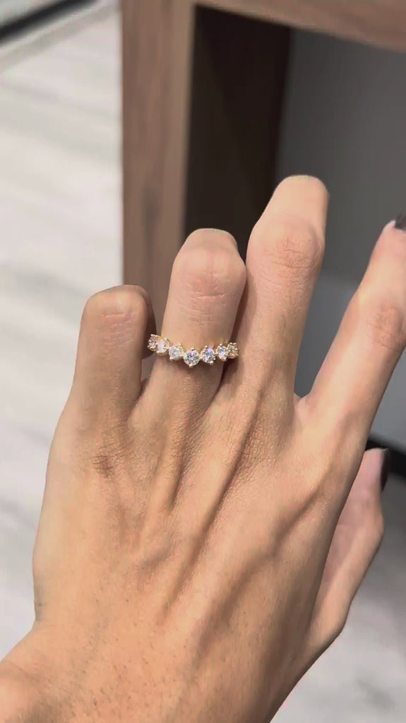 Gold wishbone contour ring with round lab diamond accents