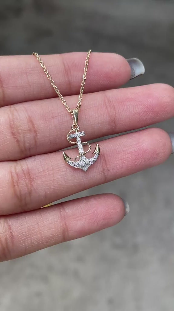 Anchor & Rope Boaters Pendant Necklace In Yellow Gold With Lab Diamonds Video
